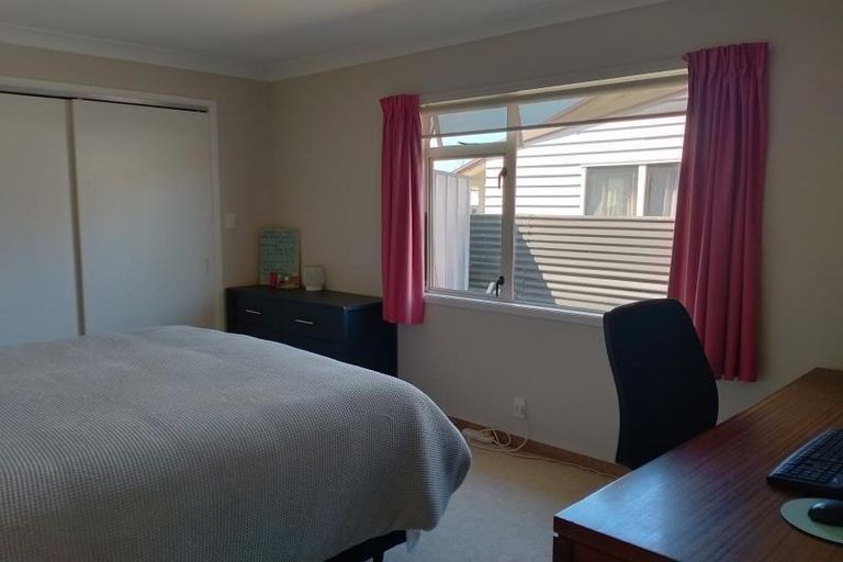 Photo of property in 2/68 Guppy Road, Greenmeadows, Napier, 4112