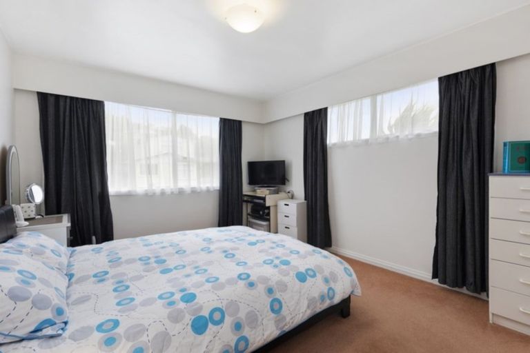 Photo of property in 35 Acacia Avenue, Maungaraki, Lower Hutt, 5010