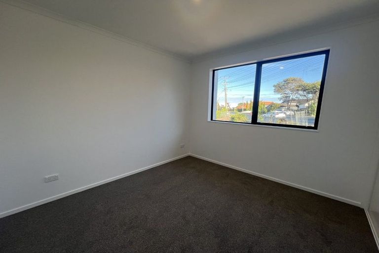 Photo of property in 71 Vipond Road, Stanmore Bay, Whangaparaoa, 0932
