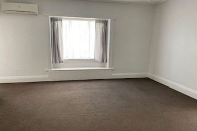 Photo of property in 10 Claudelands Road, Hamilton East, Hamilton, 3216