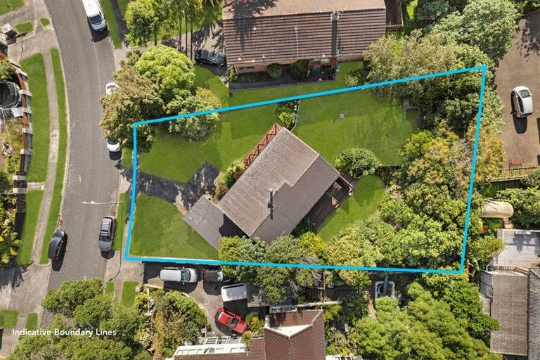 Photo of property in 14 Elsted Place, Goodwood Heights, Auckland, 2105