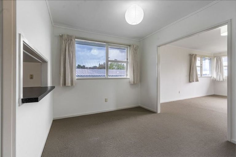 Photo of property in 44 Sequoia Place, Sunnynook, Auckland, 0620