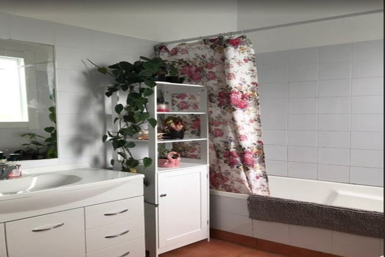 Photo of property in 73 Galloway Street, Hamilton East, Hamilton, 3216