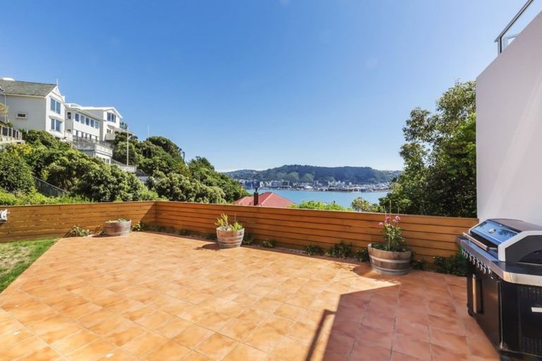 Photo of property in 24a Grafton Road, Roseneath, Wellington, 6011
