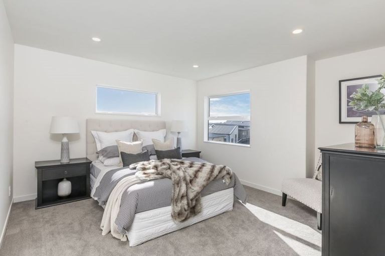 Photo of property in 47 Windlass Street, Long Bay, Auckland, 0630