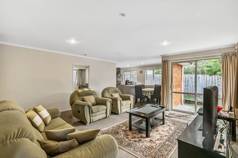 Photo of property in 55a Matipo Road, Te Atatu Peninsula, Auckland, 0610