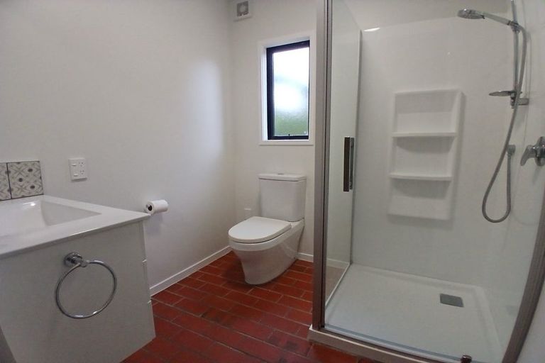 Photo of property in 76 Ranui Crescent, Khandallah, Wellington, 6035