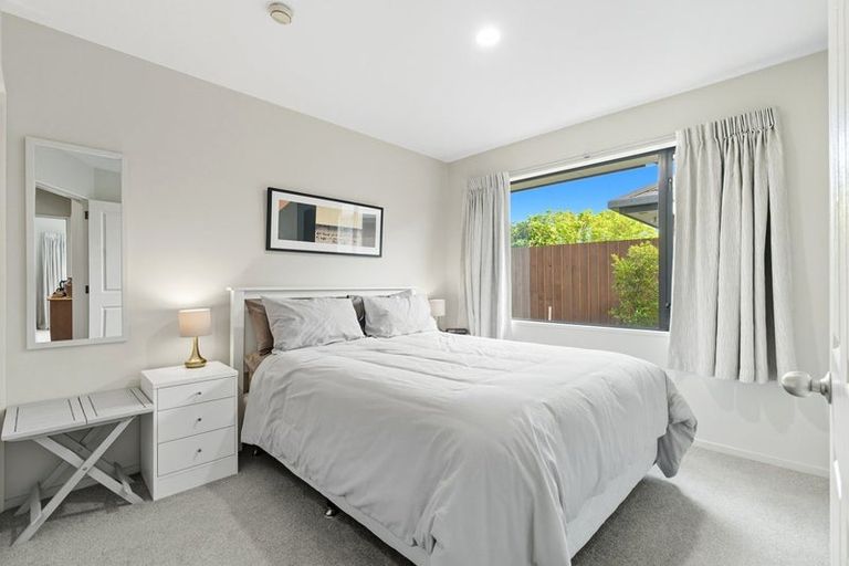 Photo of property in 1/5 Jadewynn Place, Halswell, Christchurch, 8025