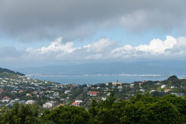 Photo of property in 22 Kilsyth Street, Karori, Wellington, 6012