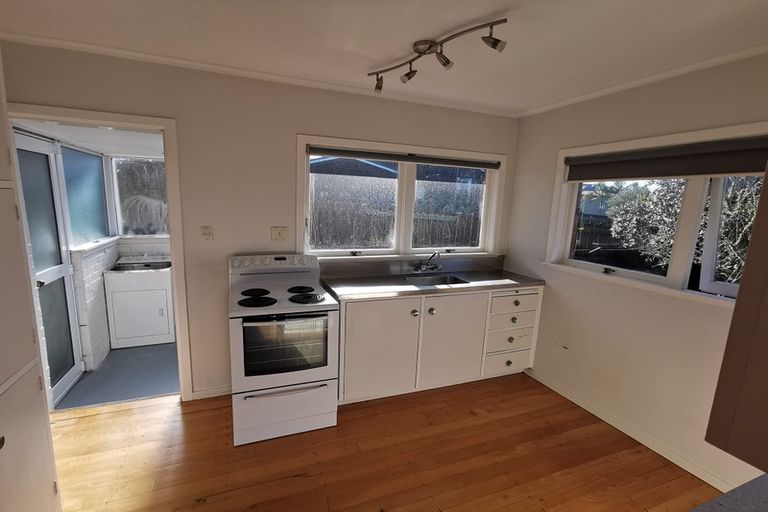 Photo of property in 4/27 Holland Road, Hillcrest, Auckland, 0627