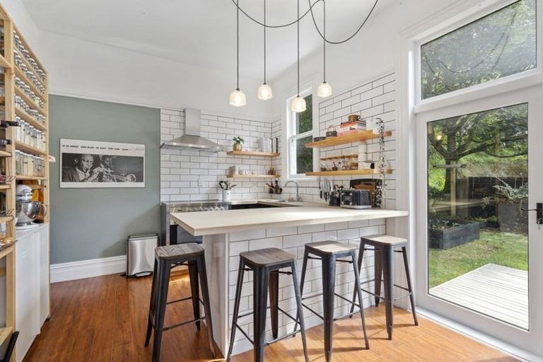 Photo of property in 326 Ohiro Road, Brooklyn, Wellington, 6021