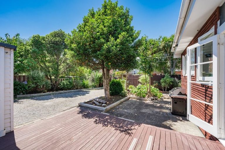 Photo of property in 3 Moa Road, Raumati Beach, Paraparaumu, 5032