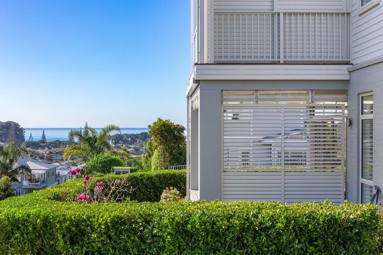 Photo of property in 1 Ocean View Terrace, Orewa, 0931