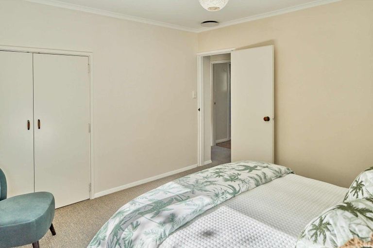 Photo of property in 39a Pukatea Street, Eastbourne, Lower Hutt, 5013
