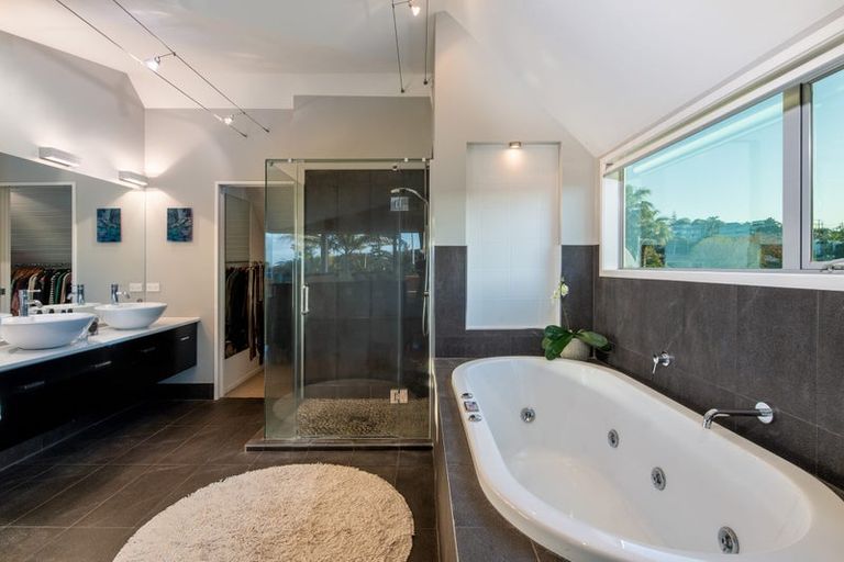 Photo of property in 12 Whitby Crescent, Mairangi Bay, Auckland, 0630