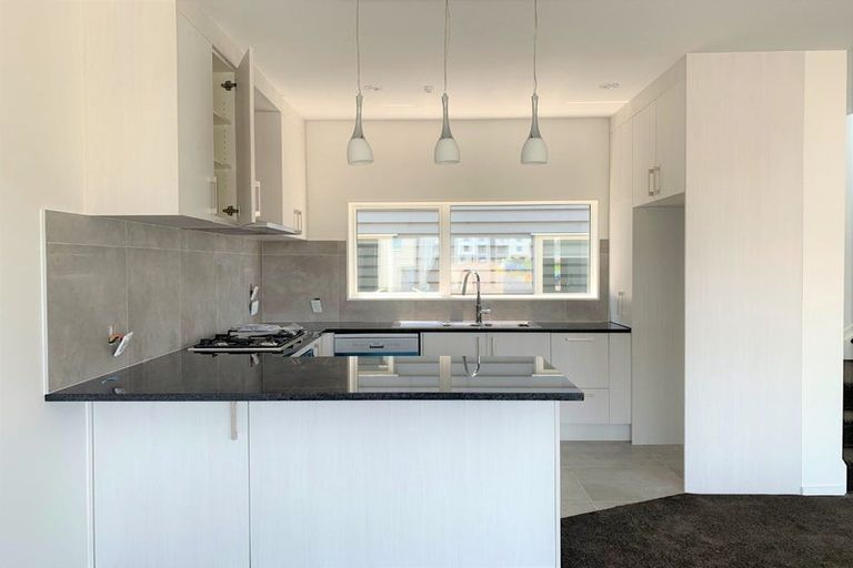 Photo of property in 72a Kerrykeel Drive, Flat Bush, Auckland, 2019