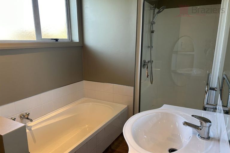 Photo of property in 6 Pethig Place, Halswell, Christchurch, 8025