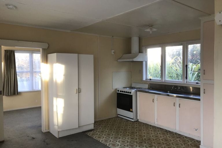 Photo of property in 58 Glendale Road, Glen Eden, Auckland, 0602