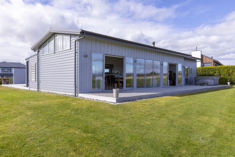 Photo of property in 43 Victory Drive, Wharewaka, Taupo, 3330