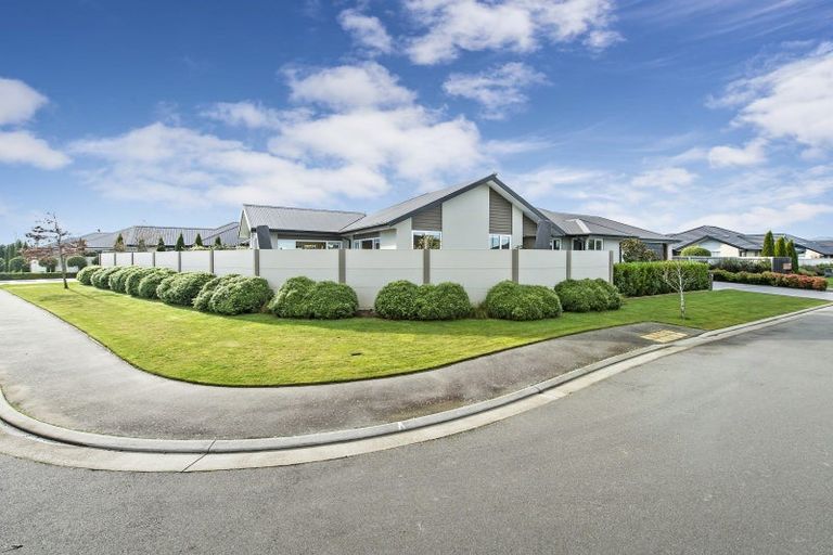 Photo of property in 1 Merlewood Road, Prebbleton, 7604