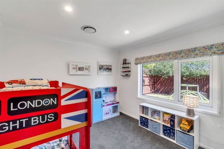 Photo of property in 65 Coolspring Way, Redwood, Christchurch, 8051