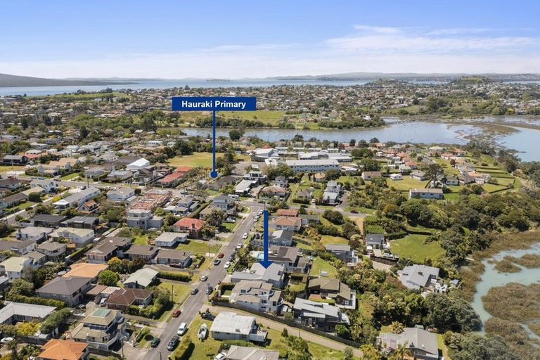 Photo of property in 1/14 Pine Ridge Terrace, Hauraki, Auckland, 0622