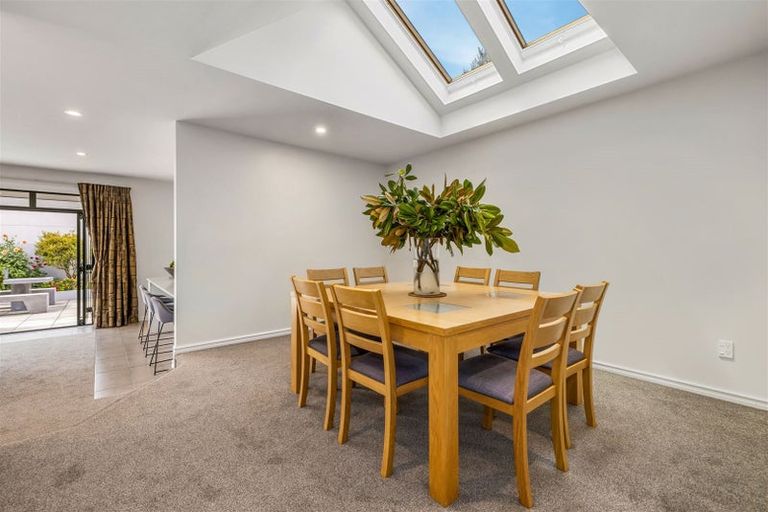 Photo of property in 1 Sunningvale Lane, Ilam, Christchurch, 8053