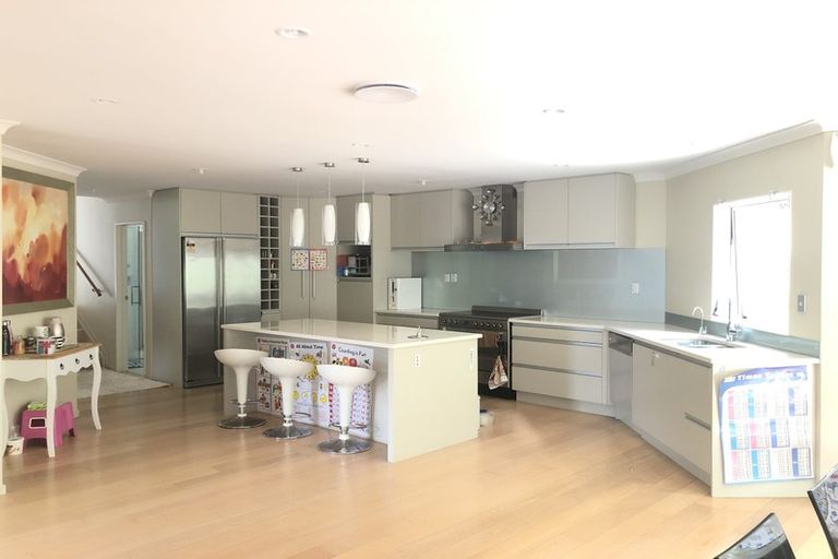 Photo of property in 46 Kate Sheppard Avenue, Torbay, Auckland, 0630