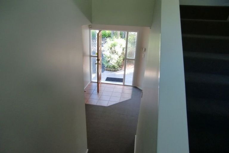 Photo of property in 2/15 Mandica Place, Sunnynook, Auckland, 0632