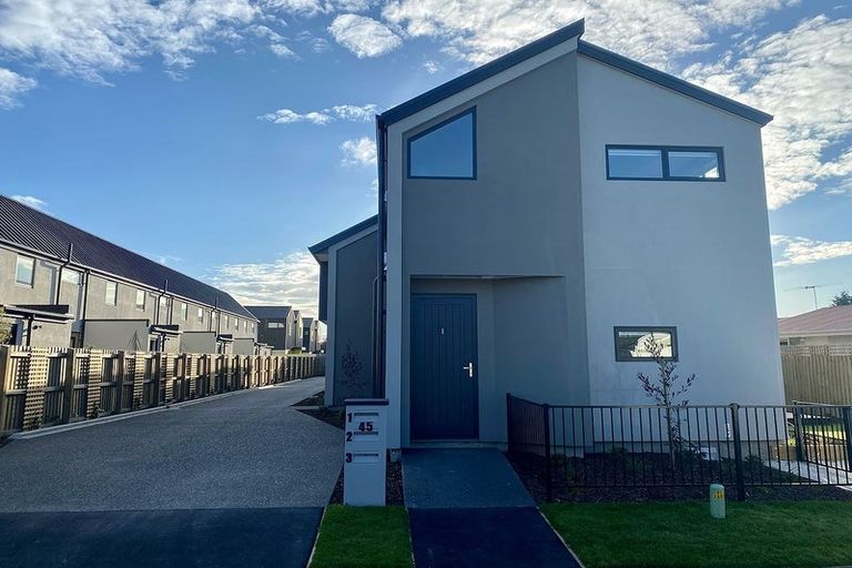 Photo of property in 2/45 Division Street, Riccarton, Christchurch, 8041