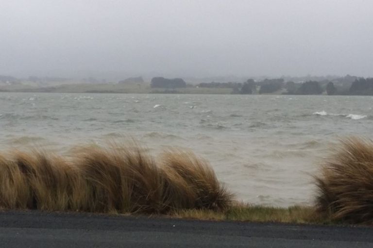 Photo of property in 9 Beach Road, Glenbrook, Waiuku, 2681