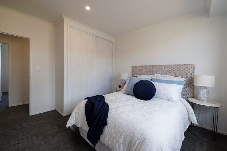 Photo of property in 32 Te Piriti Road, One Tree Point, 0118