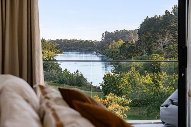 Photo of property in 2221 River Road, Horsham Downs, Hamilton, 3281