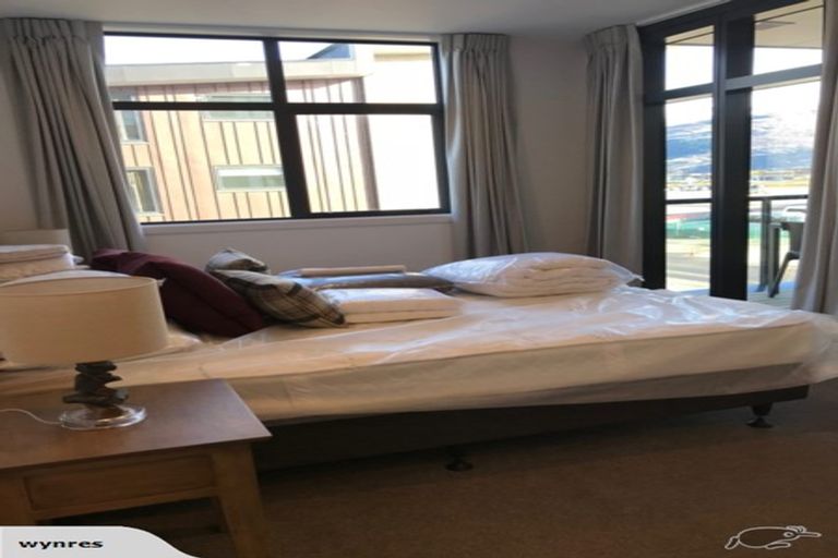 Photo of property in Wyndham Gardens Apartments, 30 Red Oaks Drive, Frankton, Queenstown, 9300