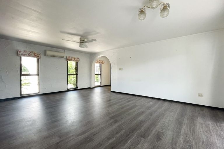 Photo of property in 2b Hazeldene Place, Opaheke, Papakura, 2113