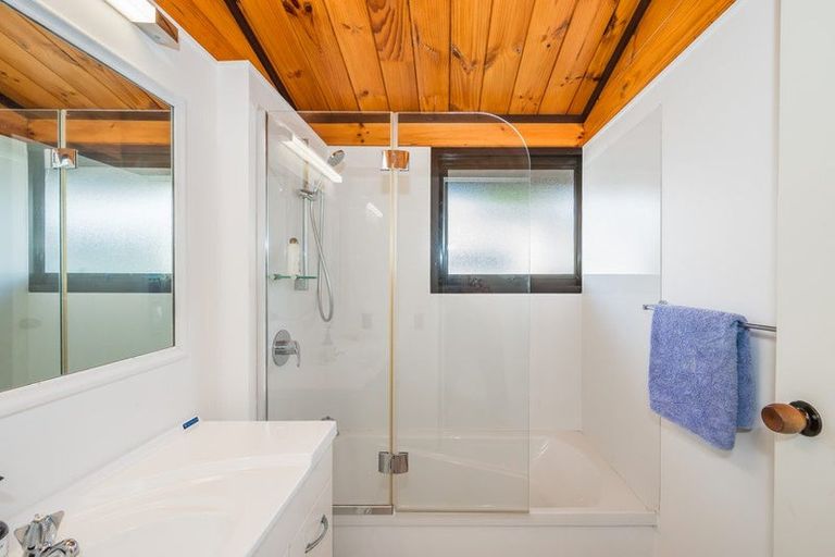 Photo of property in 29 Nimmo Avenue, Waikanae, 5036