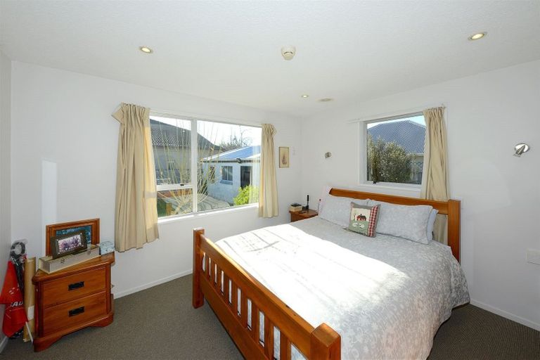 Photo of property in 39 Camden Street, Redwood, Christchurch, 8051