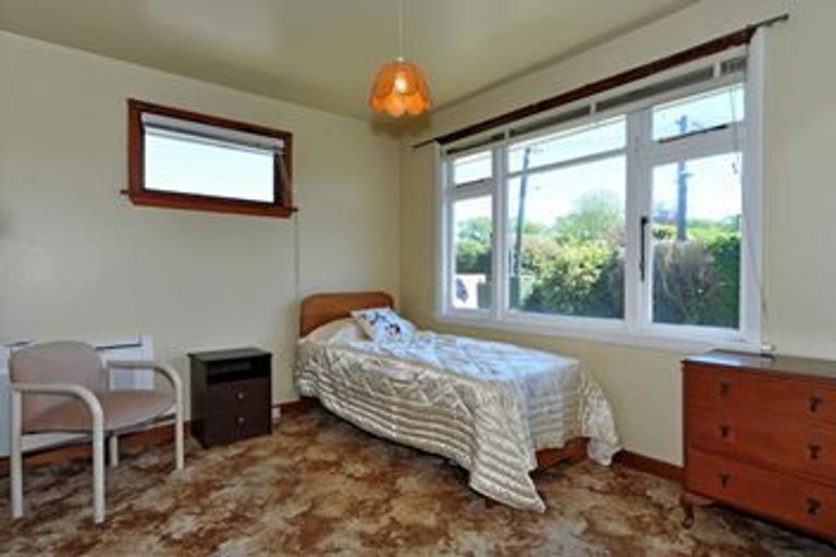 Photo of property in 11 Curletts Road, Sockburn, Christchurch, 8042