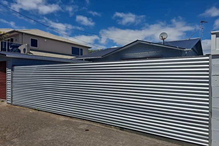 Photo of property in 21 Bulkeley Terrace, New Plymouth, 4310