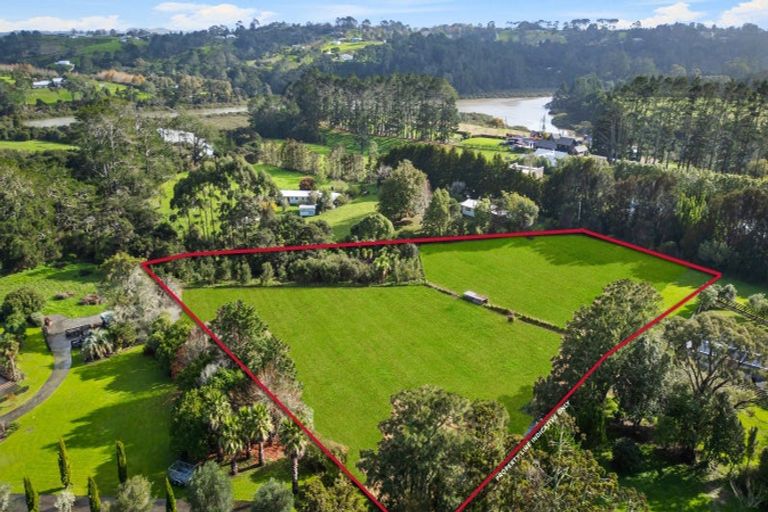 Photo of property in 112 Sanders Road, Paremoremo, Auckland, 0793