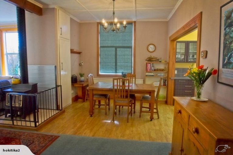 Photo of property in 102 Gibson Quay, Hokitika, 7810