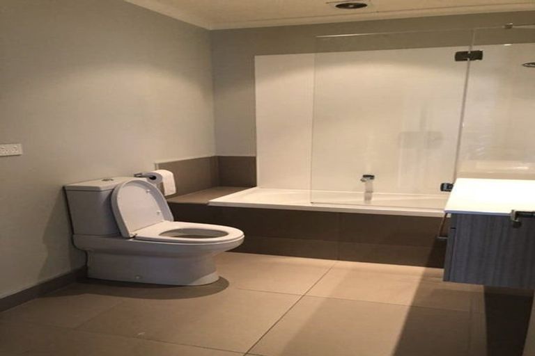 Photo of property in 108 Tapu Road, Huapai, Kumeu, 0810