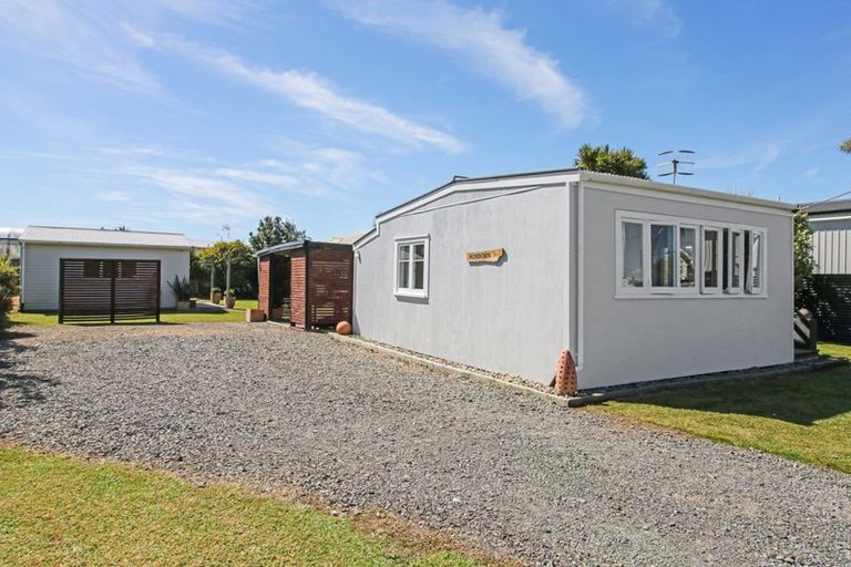 Photo of property in 93 Seabury Avenue, Foxton Beach, Foxton, 4815