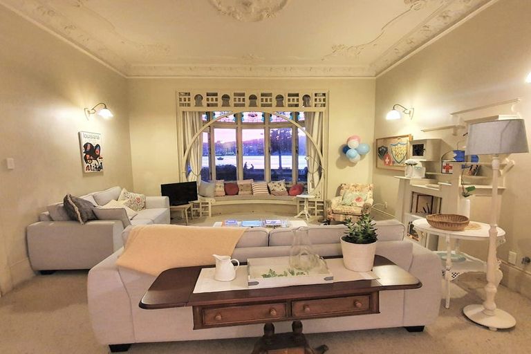 Photo of property in 294 Oriental Parade, Oriental Bay, Wellington, 6011