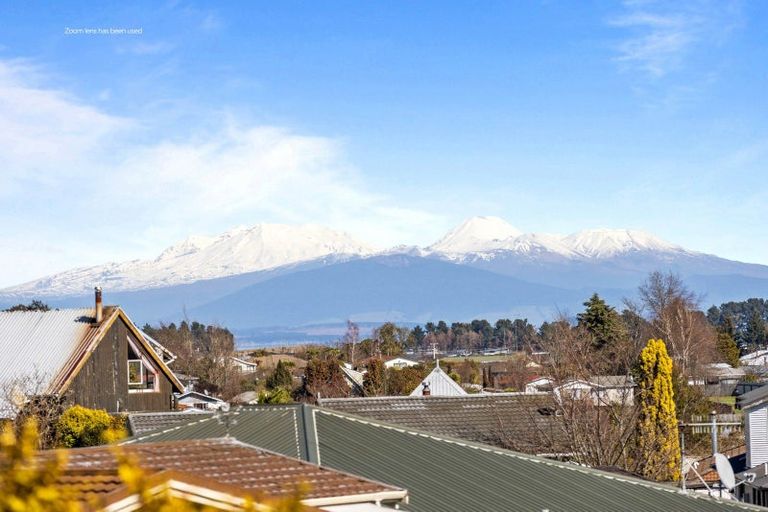 Photo of property in 22 Golders Place, Richmond Heights, Taupo, 3330