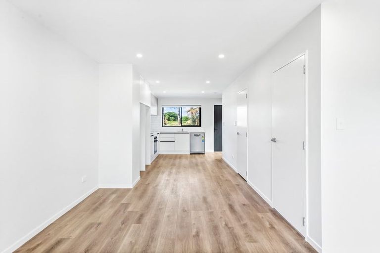 Photo of property in 14 Whai Hua Lane, Mangere Bridge, Auckland, 2022