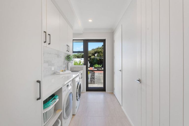 Photo of property in 99 Stoneridge Terrace, Whitford, Manurewa, 2576