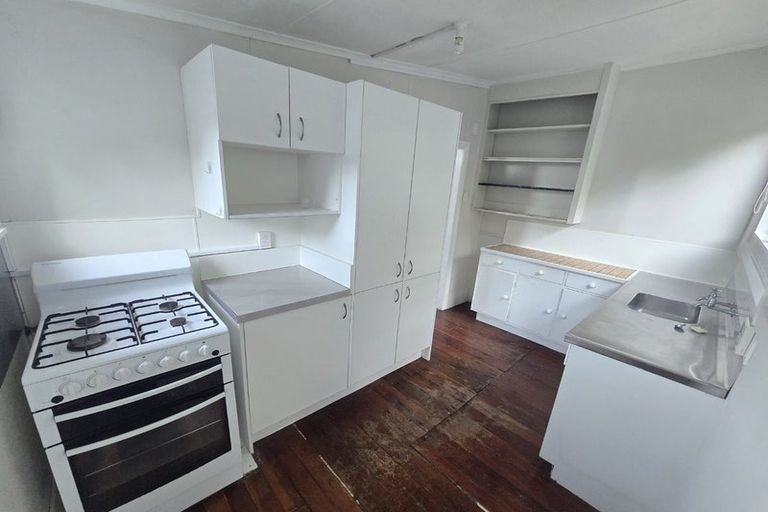 Photo of property in 92 Rolleston Street, Mount Cook, Wellington, 6021