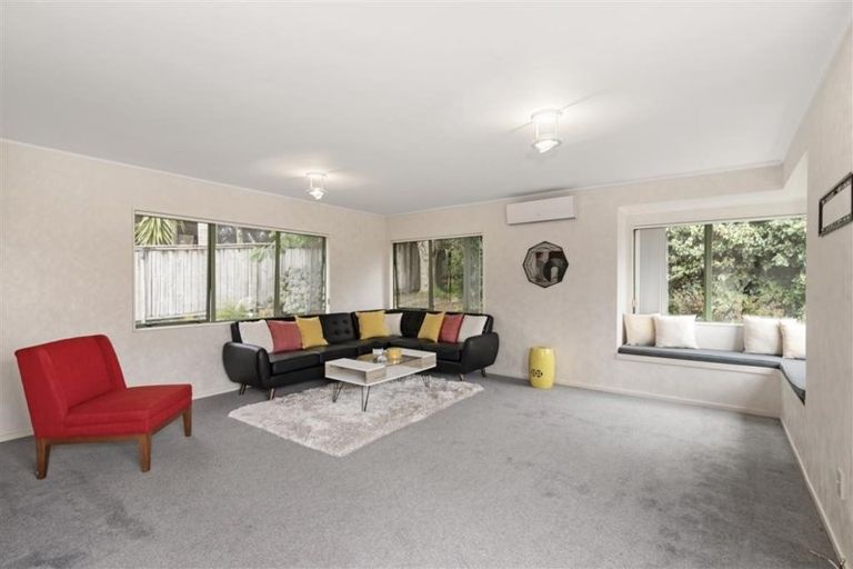 Photo of property in 41 Westpark Drive, West Harbour, Auckland, 0618
