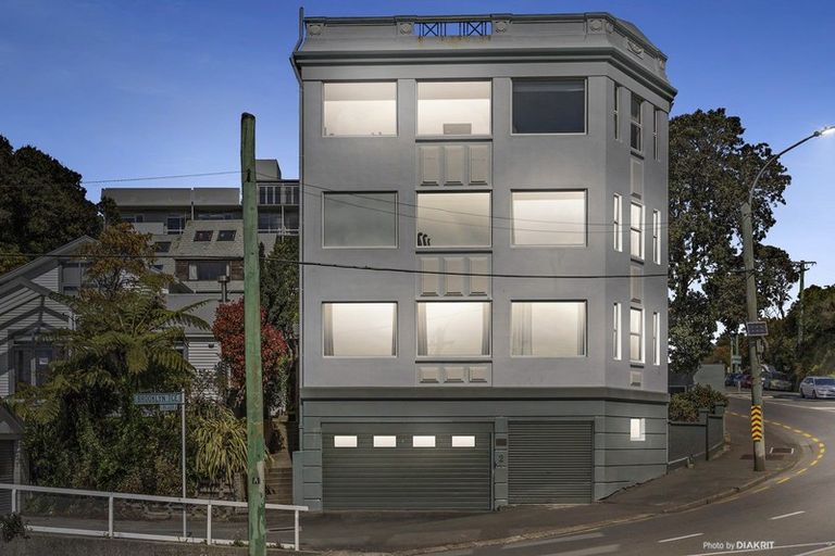 Photo of property in 2 Brooklyn Terrace, Brooklyn, Wellington, 6021